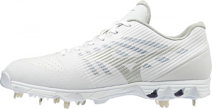 Mizuno Men's Ambition Low Metal Baseball Cleat